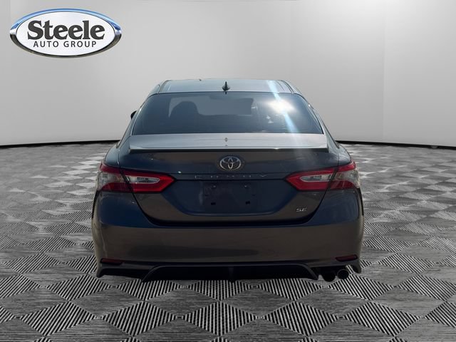 Used 2019 Toyota Camry SE FWD image 4