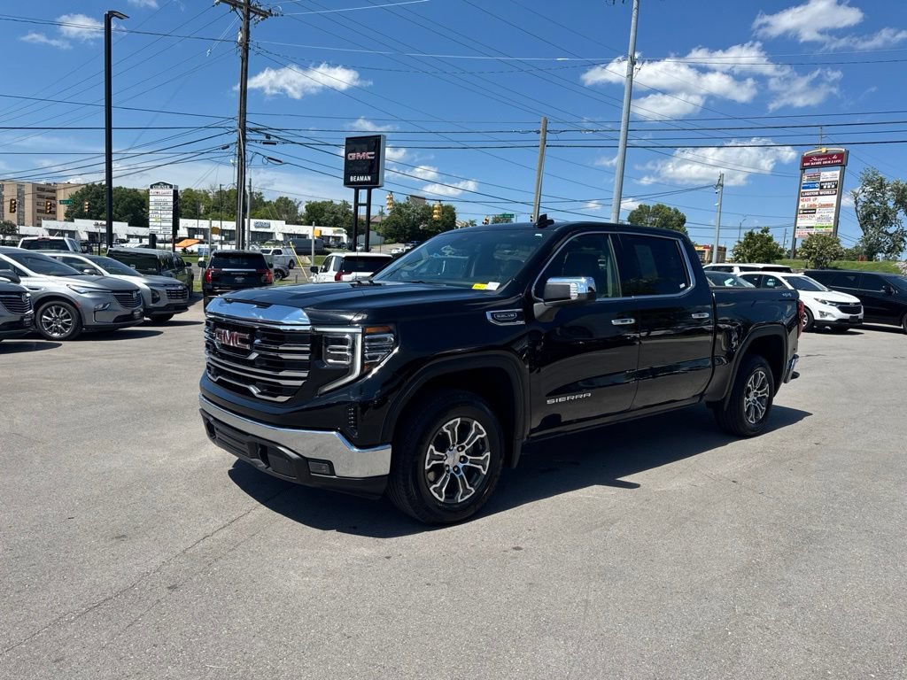 Used 2025 GMC Sierra 1500 SLT AWD/4WD image 3