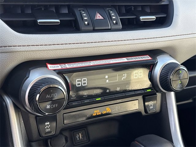 Used 2025 Toyota RAV4 XLE Premium image 20