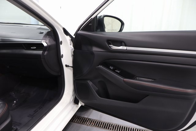 Used 2024 Nissan Altima 2.5 SR image 13