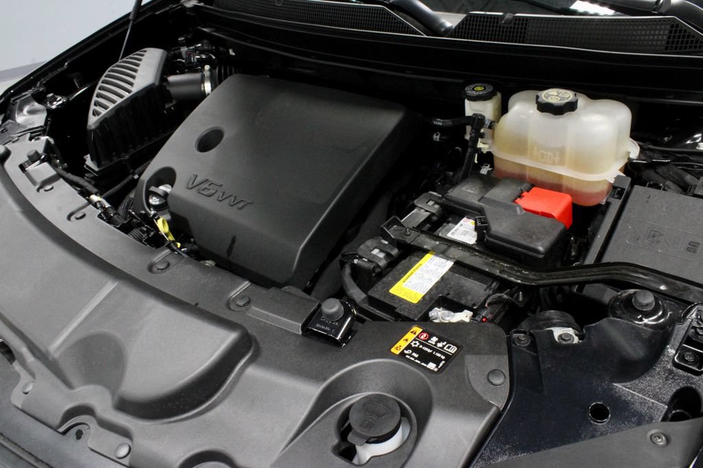 Used 2023 Chevrolet Traverse LT AWD/4WD image 17