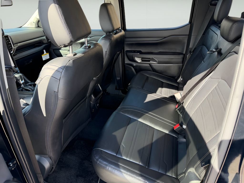 Used 2025 Ford Ranger Lariat w/ Black Appearance Package image 15