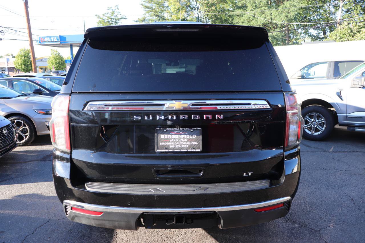 Used 2023 Chevrolet Suburban LT AWD/4WD image 4