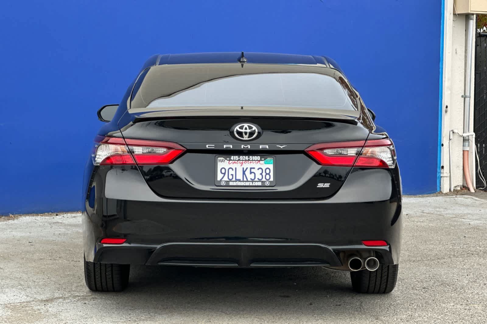 Used 2023 Toyota Camry SE FWD image 4