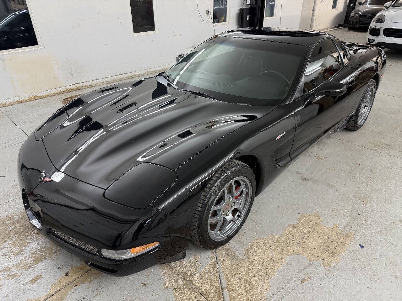 Used 2001 Chevrolet Corvette Z06 RWD image 2