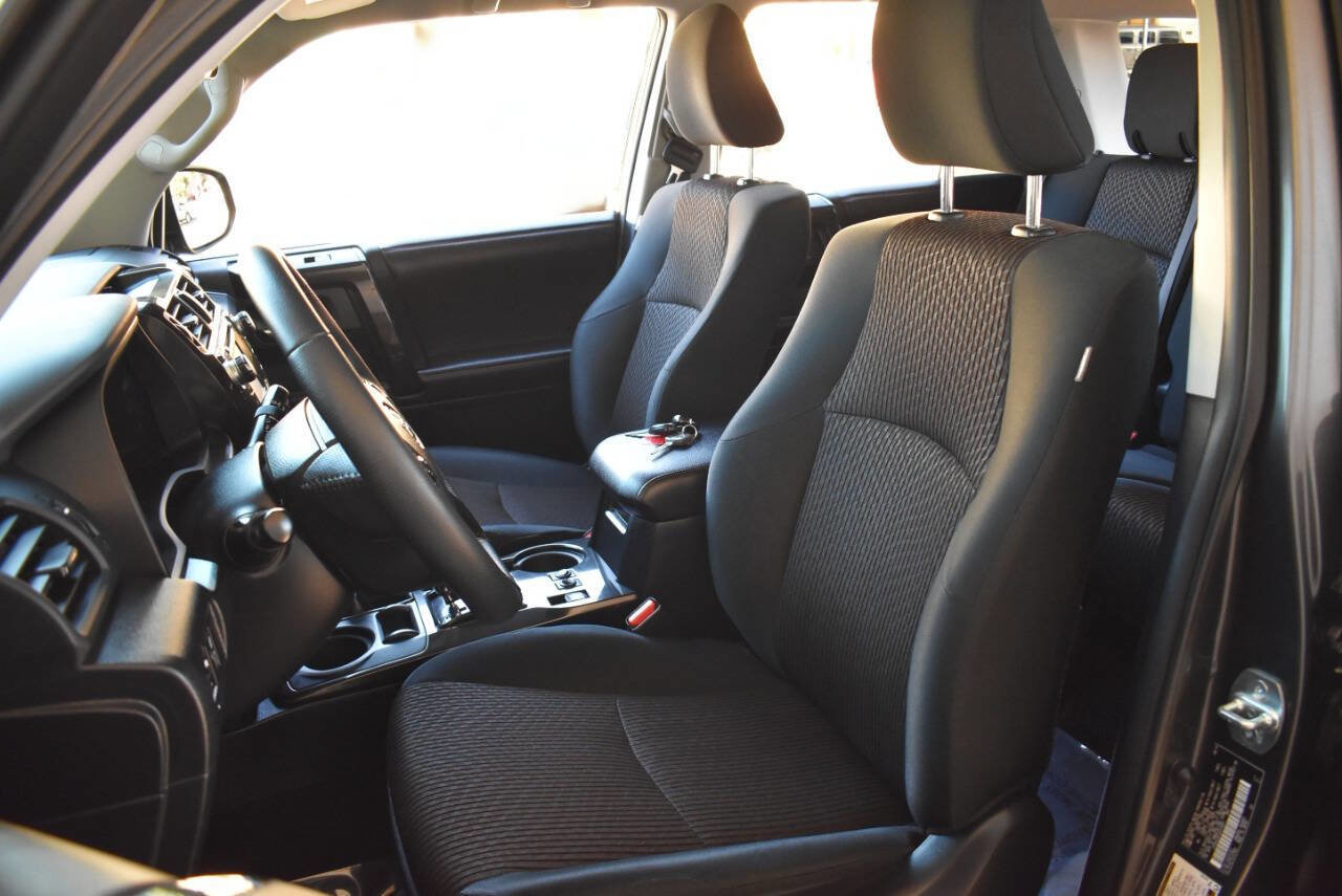 Used 2016 Toyota 4Runner 4WD image 37