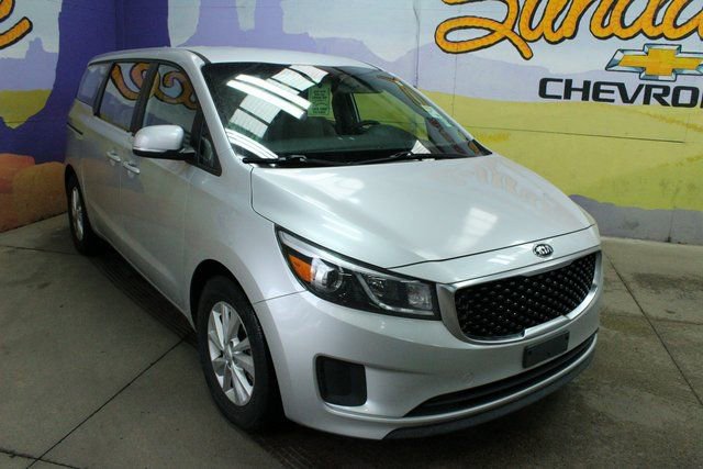 Used 2018 Kia Sedona L image 2