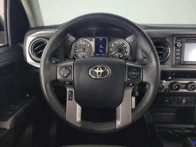 Used 2017 Toyota Tacoma SR5 AWD/4WD image 18