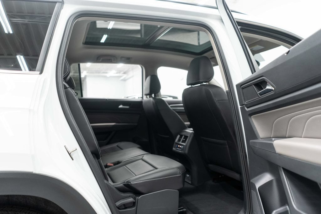 Used 2023 Volkswagen Atlas SE w/ Panoramic Sunroof Package AWD/4WD image 13