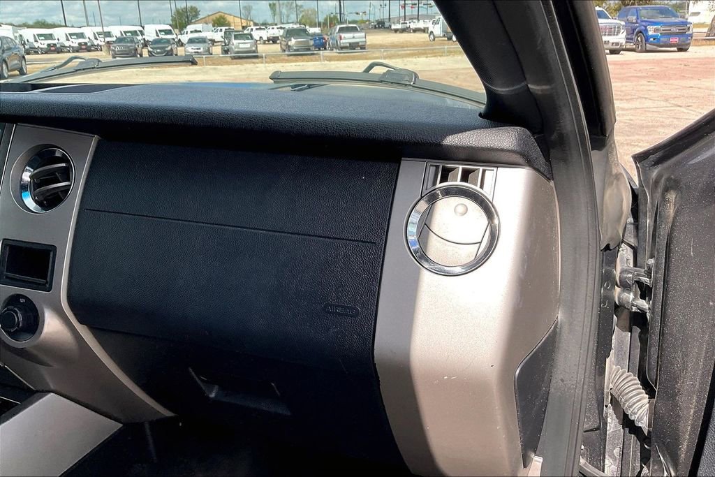 Used 2017 Ford Expedition EL XLT image 23