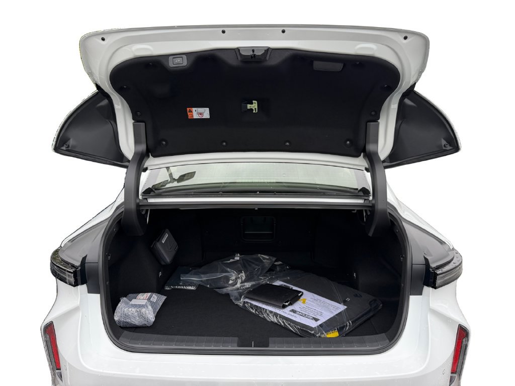 New 2026 Lexus ES 500e AWD/4WD image 9