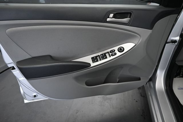 Used 2016 Hyundai Accent SE FWD image 15