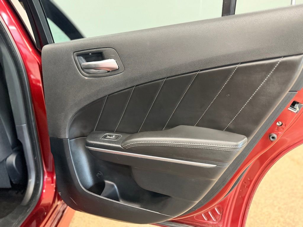 Used 2018 Dodge Charger R/T w/ Plus Group RWD image 21