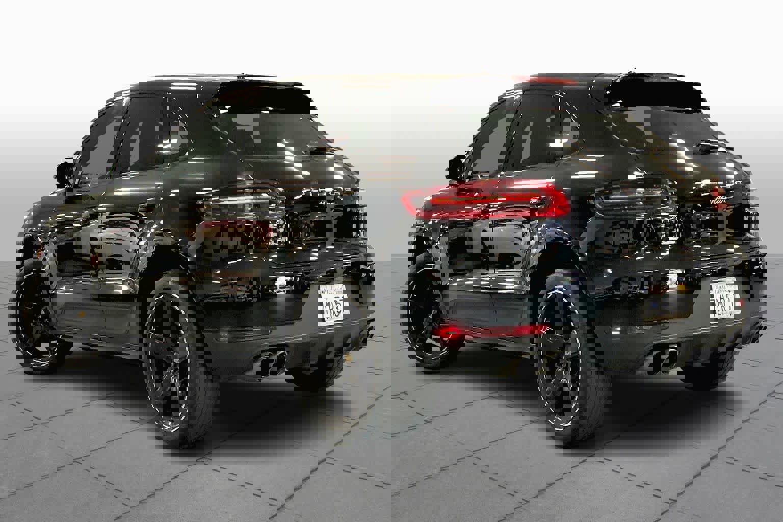 Used 2016 Porsche Macan S image 11