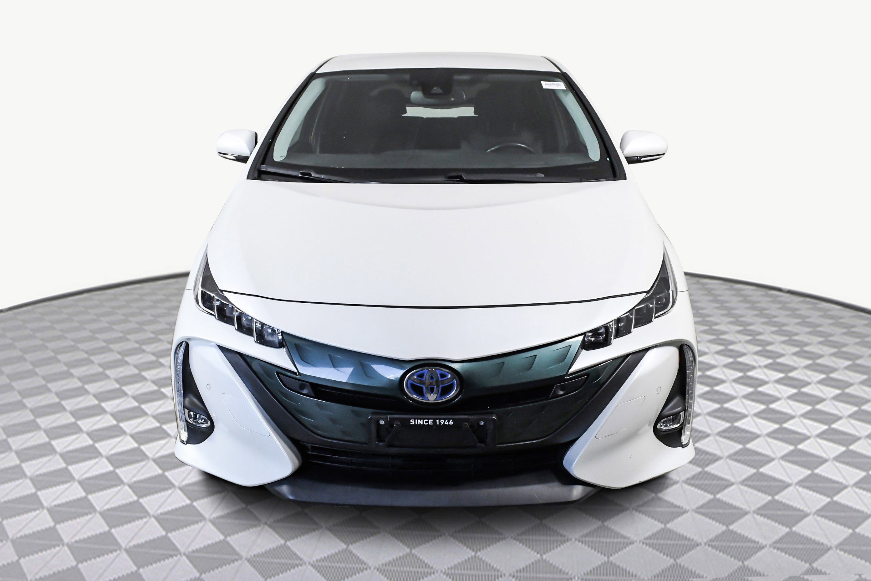Used 2017 Toyota Prius Prime Advanced image 2