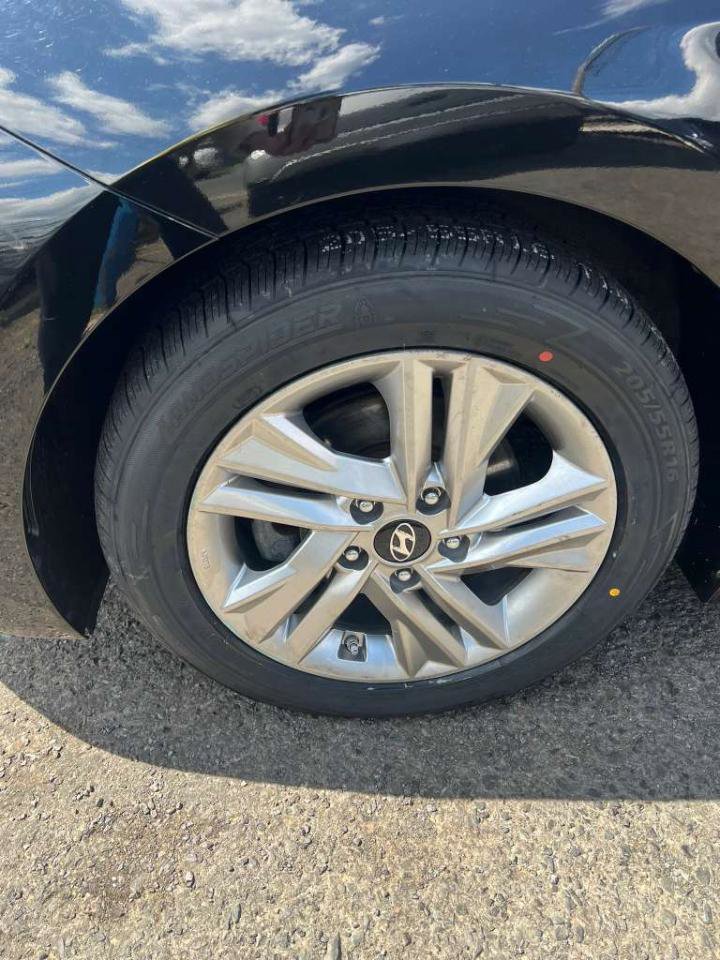 Used 2019 Hyundai Elantra Value Edition w/ Cargo Package FWD image 13