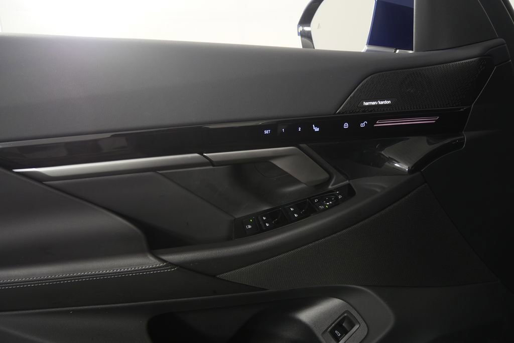 Certified 2026 BMW 530i RWD image 8