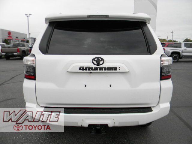 Used 2023 Toyota 4Runner SR5 Premium w/ Moonroof Package AWD/4WD image 3