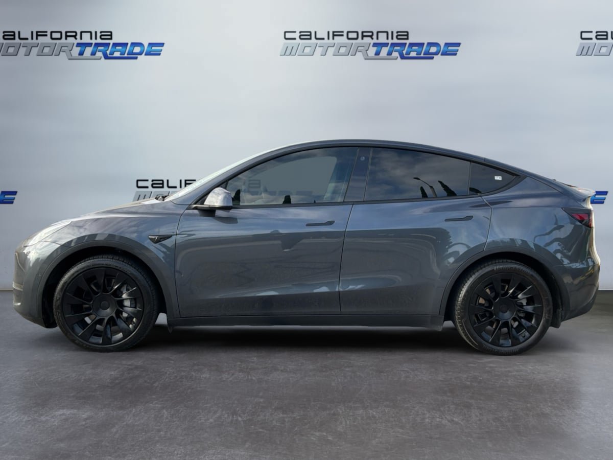 Used 2021 Tesla Model Y Long Range AWD/4WD image 8