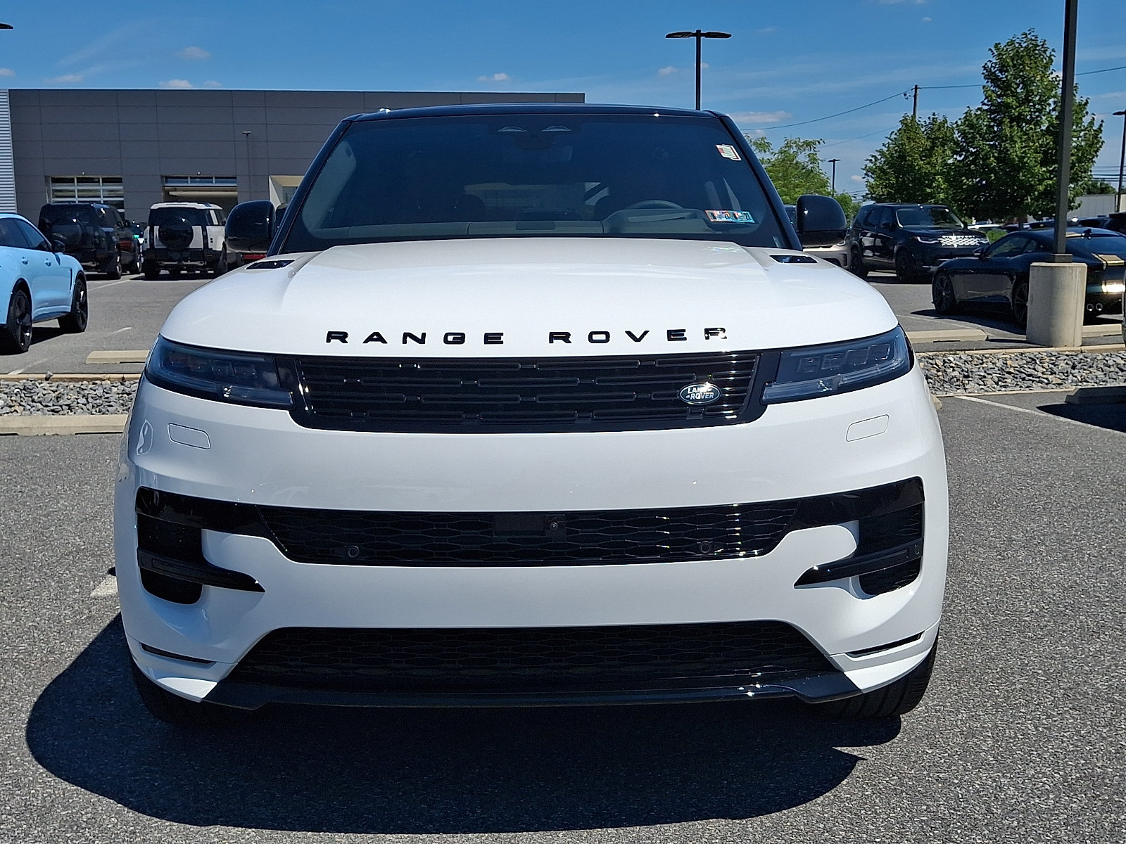 New 2026 Land Rover Range Rover Sport Dynamic SE AWD/4WD image 6