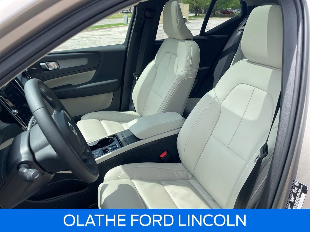 Used 2023 Volvo XC40 B5 Ultimate w/ Protection Package Premier AWD/4WD image 21