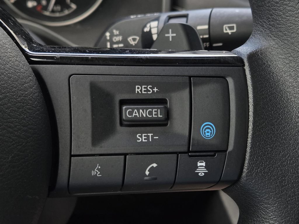 Used 2023 Nissan Rogue SV FWD image 22