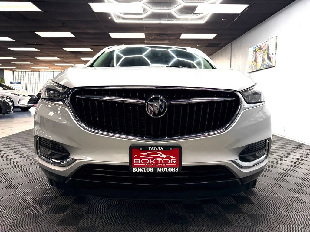 Used 2018 Buick Enclave Essence FWD image 3