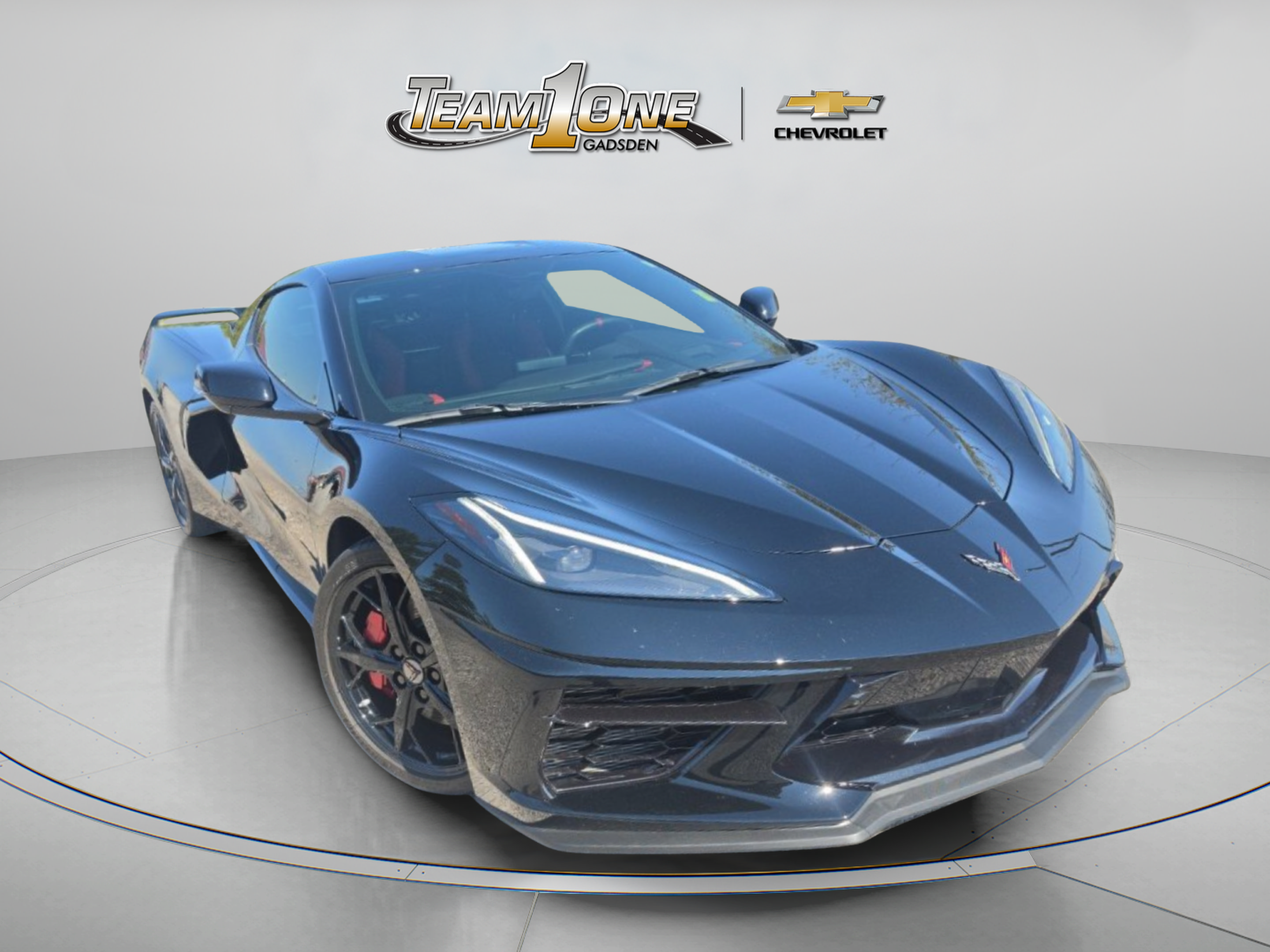 Used 2022 Chevrolet Corvette Stingray Preferred Cpe w/ Z51 Performance Package RWD image 1