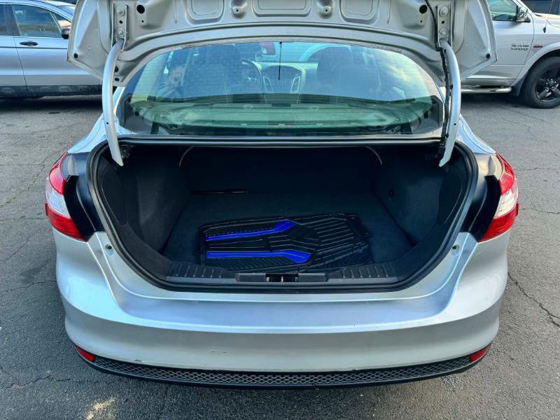 Used 2014 Ford Focus SE w/ SE Sport Package image 21