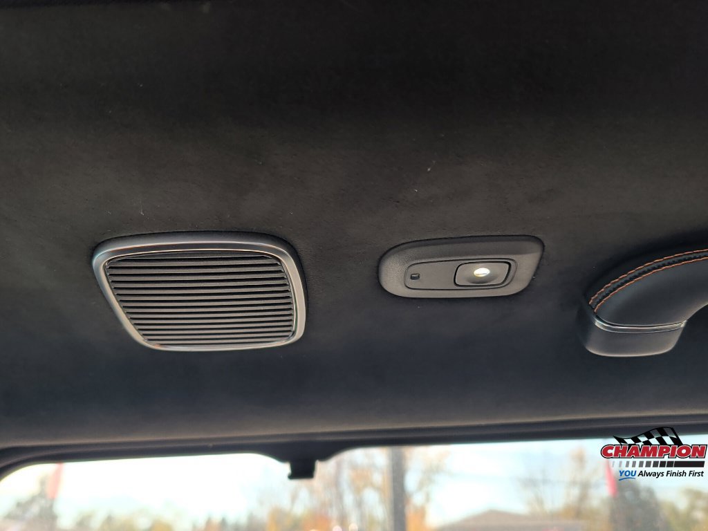 Used 2022 Jeep Grand Wagoneer Series III w/ Rear-Seat Entertainment Group AWD/4WD image 43