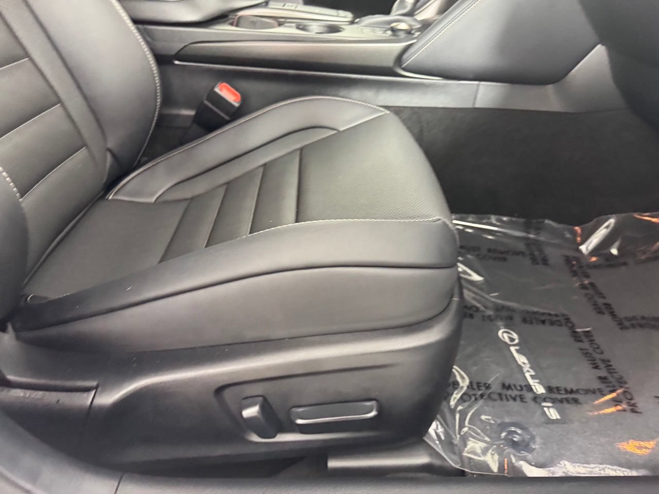 Used 2025 Lexus IS 350 F Sport AWD/4WD image 40
