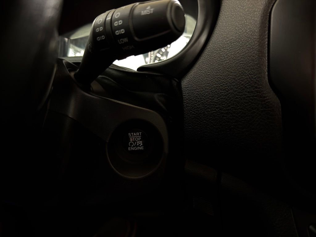 Used 2015 Jeep Renegade Latitude w/ Popular Equipment Group FWD image 48
