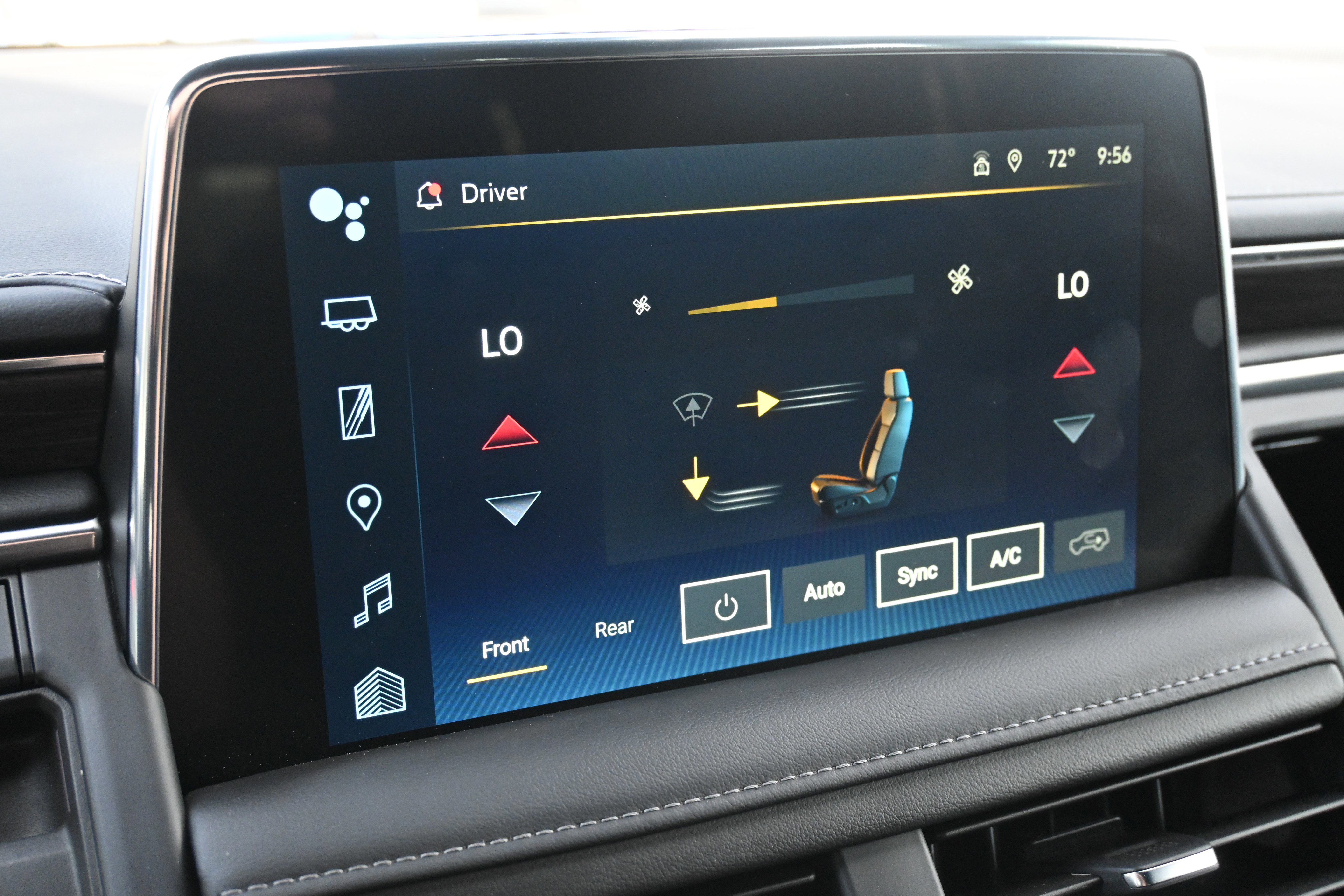 Used 2024 Chevrolet Tahoe Z71 w/ Luxury Package image 22