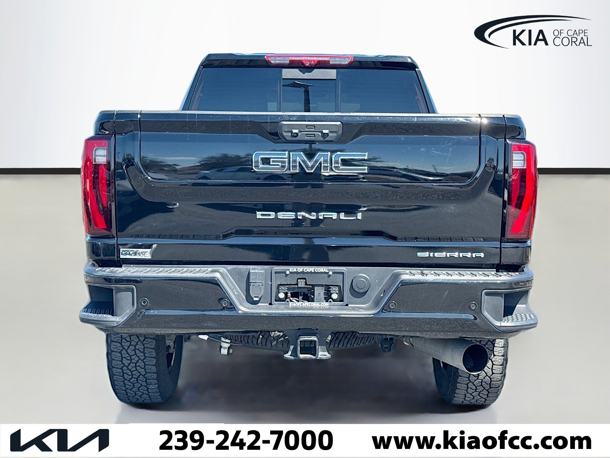 Used 2025 GMC Sierra 3500 Denali Ultimate image 4