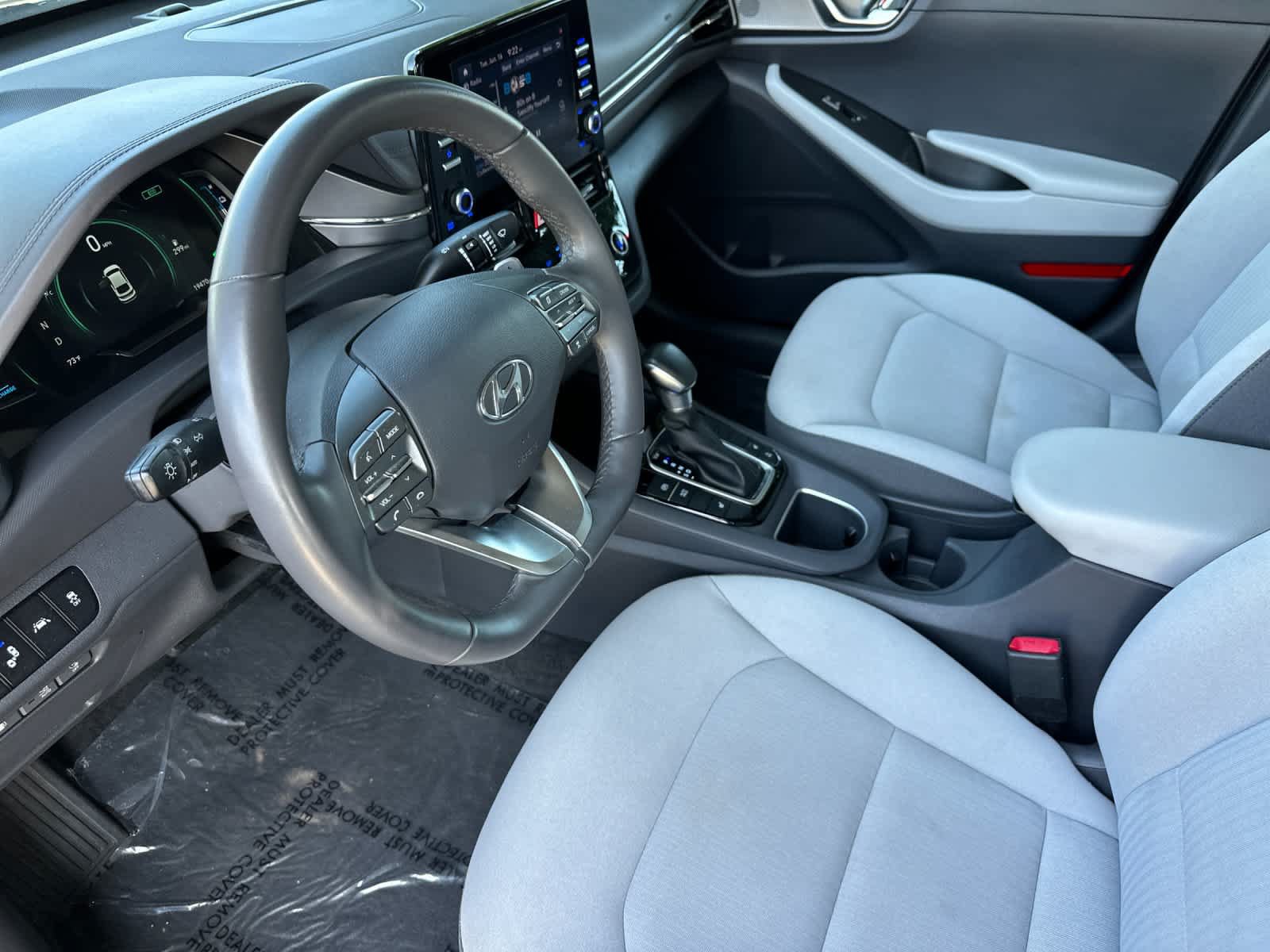 Used 2022 Hyundai Ioniq SEL FWD image 4