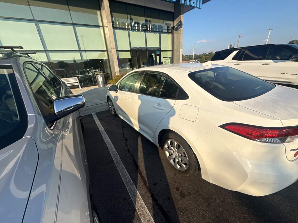 Used 2024 Toyota Corolla LE FWD image 6