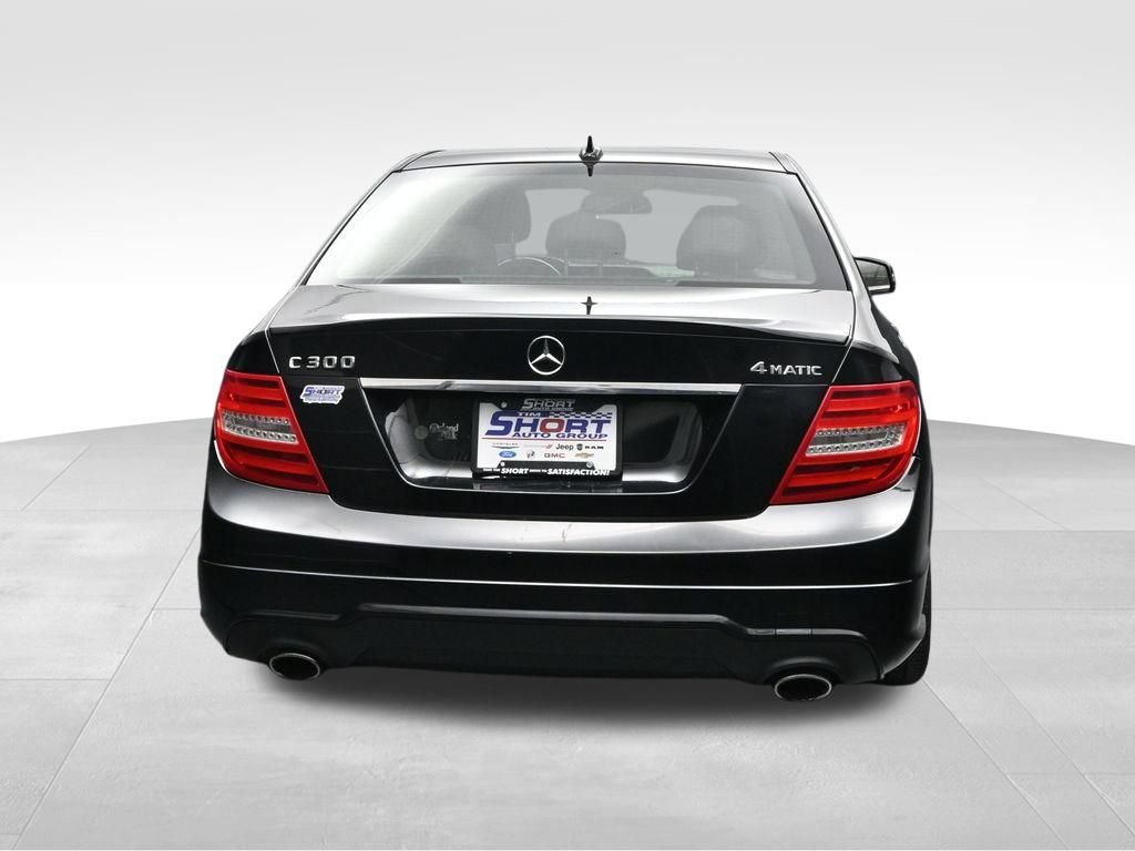 Used 2013 Mercedes-Benz C 300 4MATIC Sedan image 4