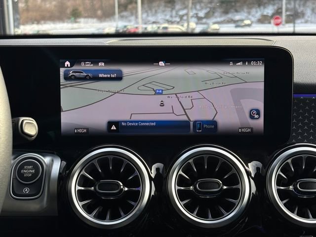 Used 2025 Mercedes-Benz GLB 250 4MATIC image 32