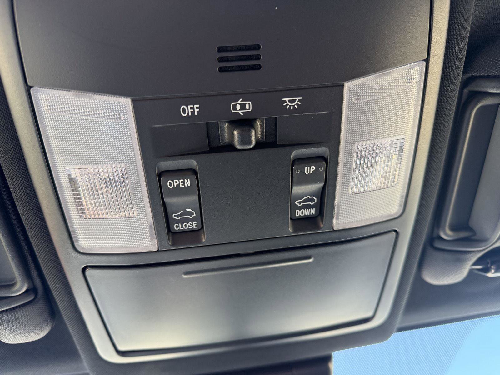 Used 2017 Toyota RAV4 SE w/ Advanced Technology Package AWD/4WD image 21