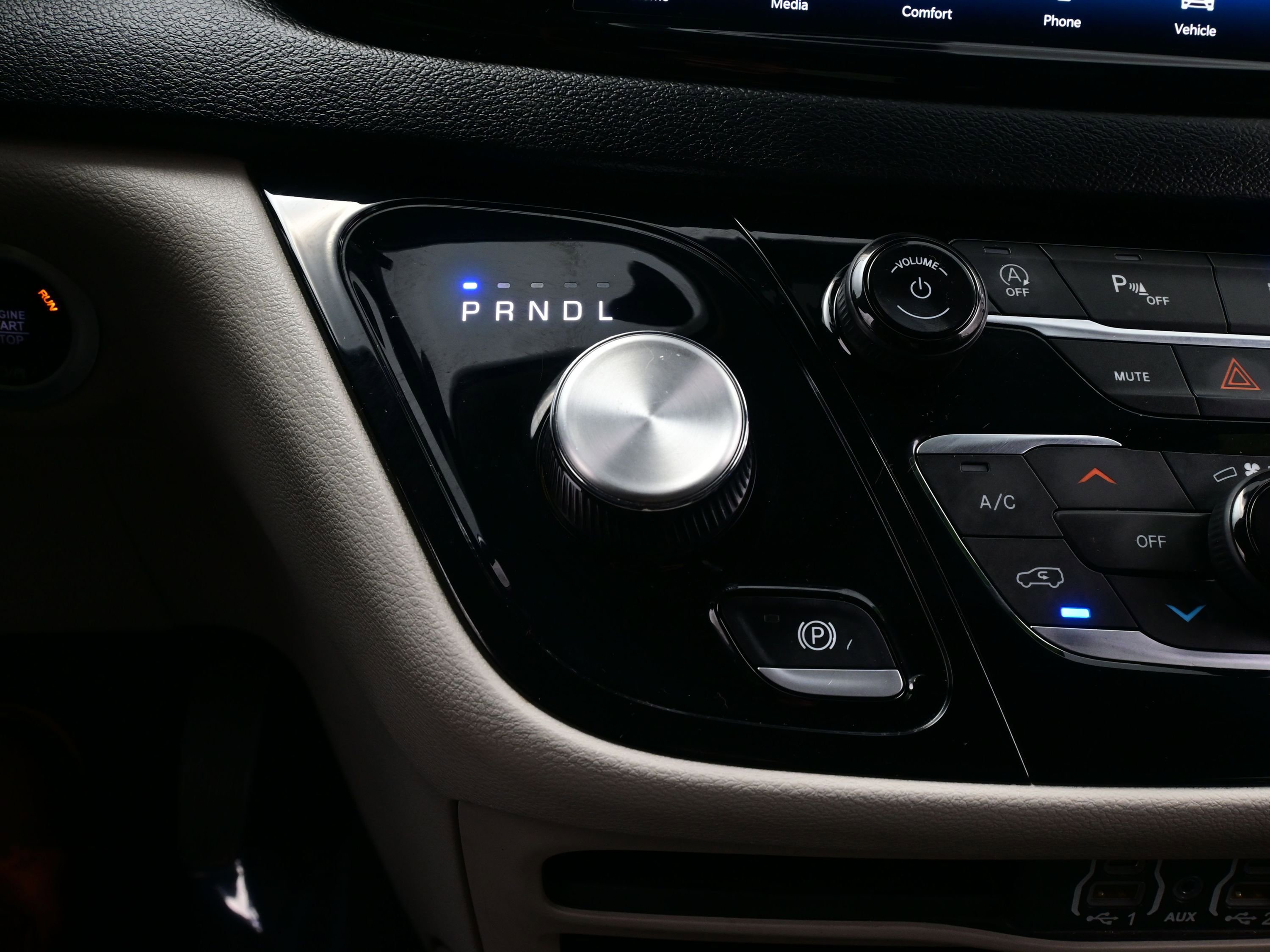 Used 2023 Chrysler Pacifica Touring-L image 22