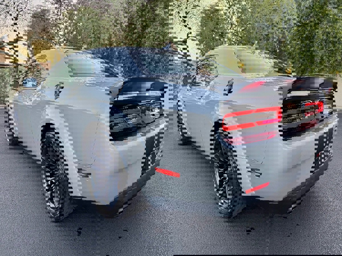 Used 2019 Dodge Challenger SRT Hellcat image 9