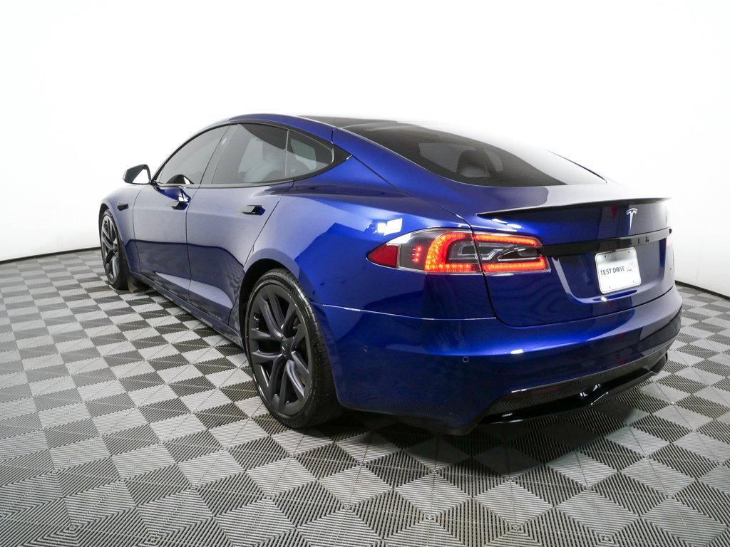 Used 2022 Tesla Model S Plaid image 3