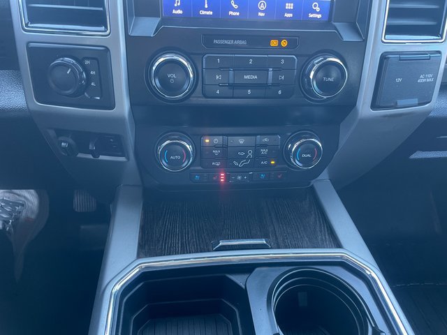 Used 2021 Ford F350 Lariat w/ Lariat Value Package AWD/4WD image 16