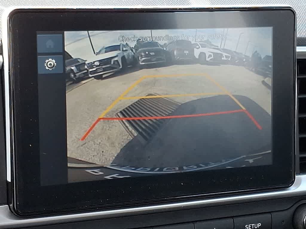 Certified 2025 Hyundai Venue SEL FWD image 17