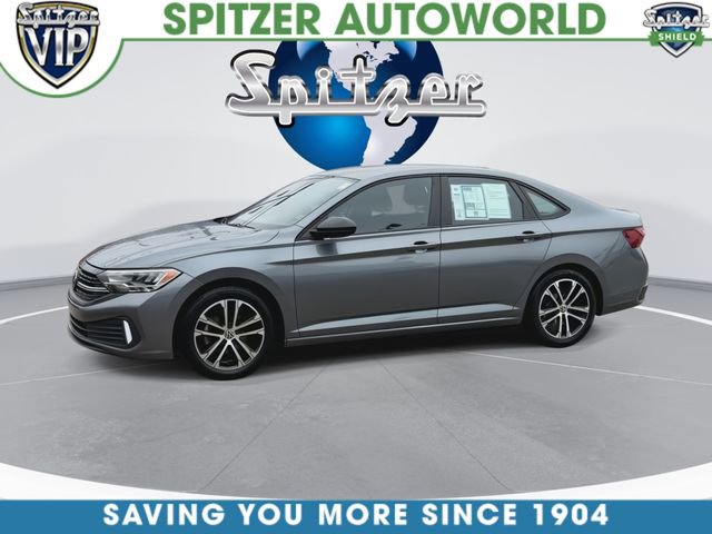 Used 2022 Volkswagen Jetta Sport image 5