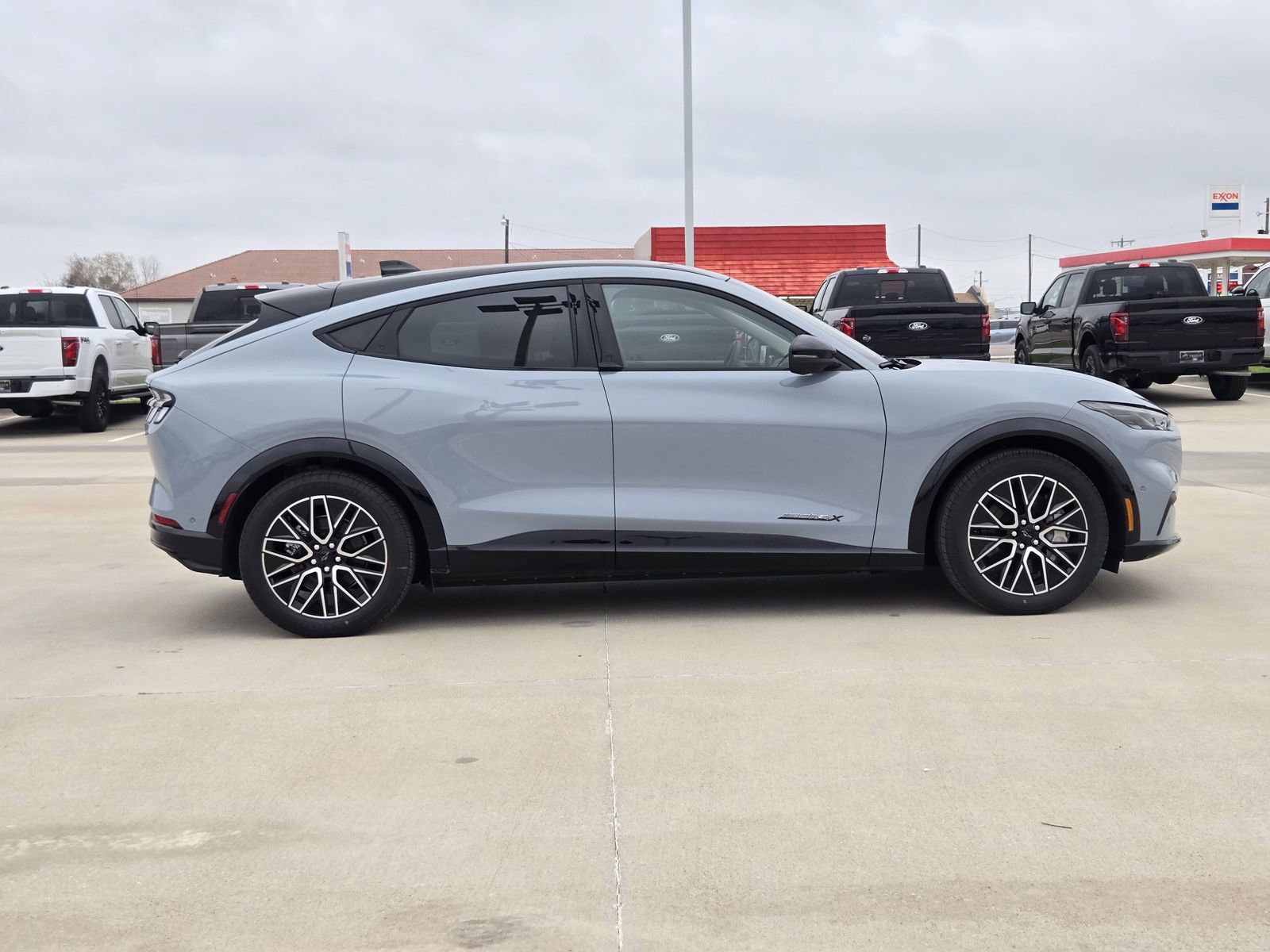 New 2024 Ford Mustang Mach-E Premium image 7