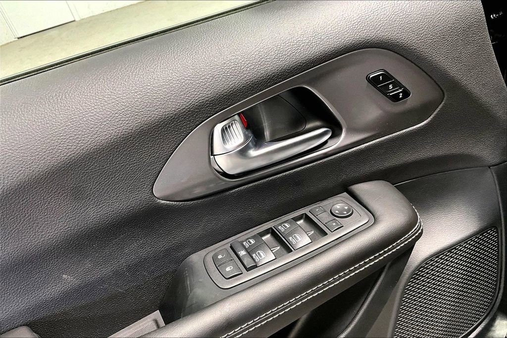 New 2026 Chrysler Pacifica Select image 19