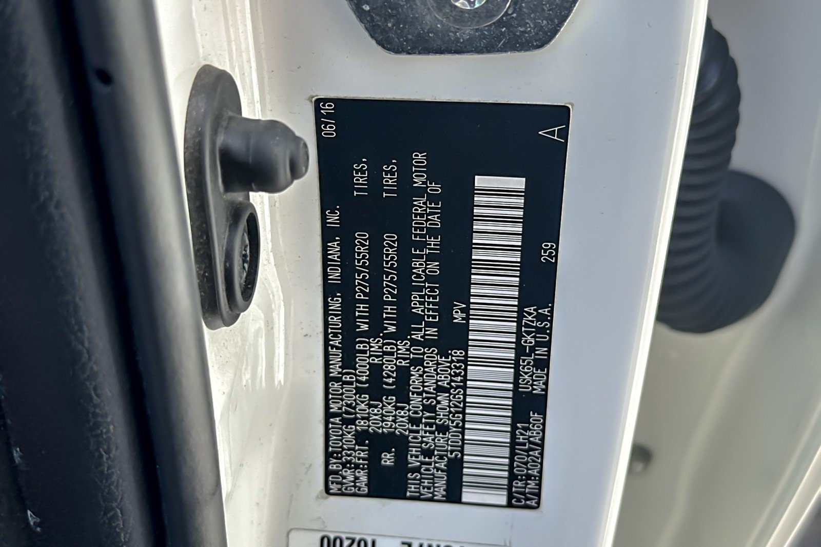 Certified 2016 Toyota Sequoia Platinum AWD/4WD image 29