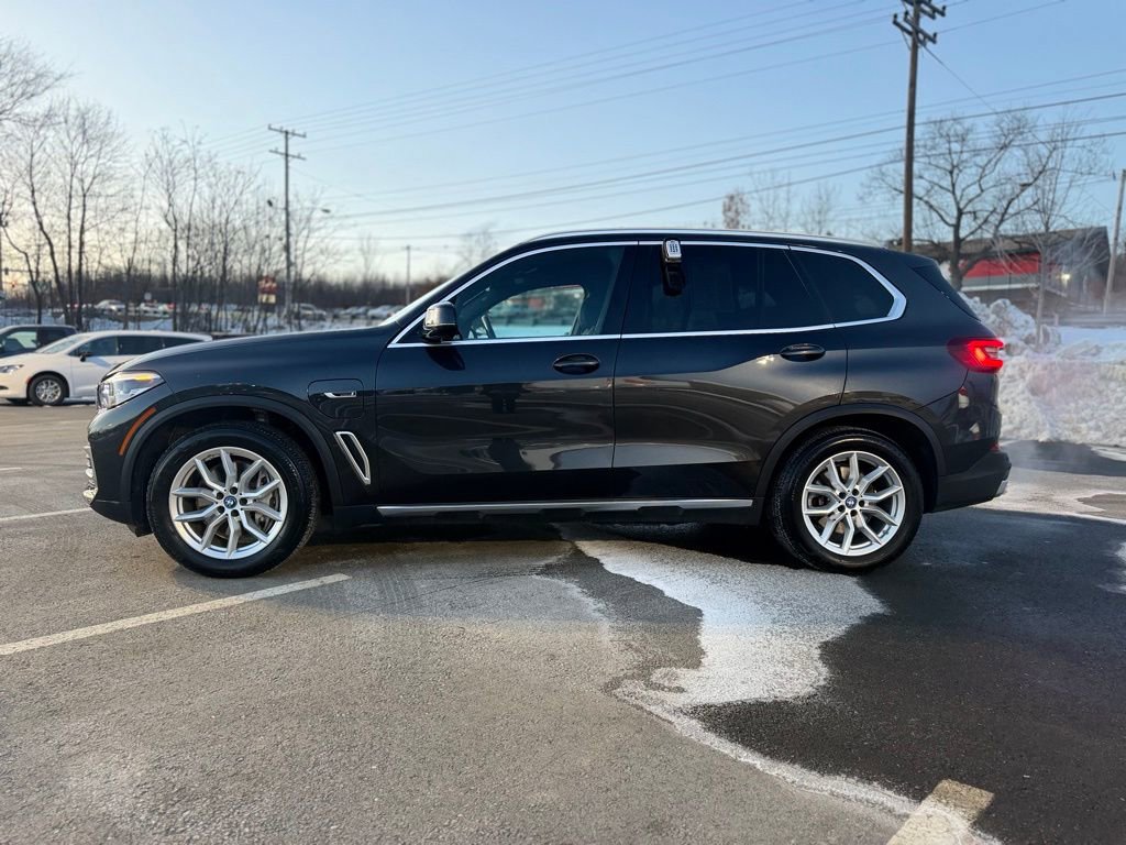 Used 2023 BMW X5 xDrive45e image 3