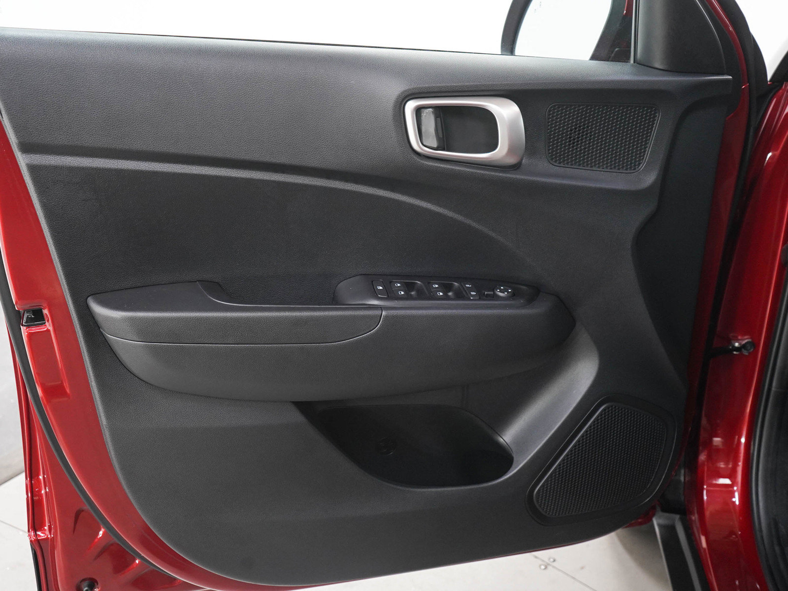 Certified 2024 Hyundai Venue SEL FWD image 19